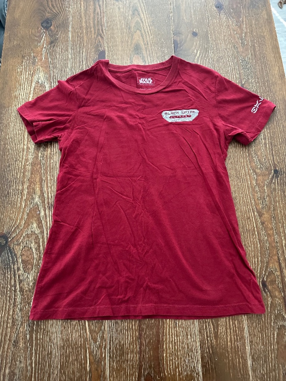 Star Wars Galaxy’s Edge T-Shirt Women’s L Red Black Spire Outpost Disney Parks
